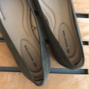 Time and Tru Shoes - Time and Tru olive green pointed flats size 6 Time and Tru Shoes - Time and Tru olive green pointed flats size 6